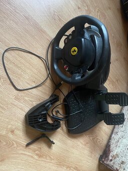 Herny volant Thrustmaster na Xbox a PC - 2