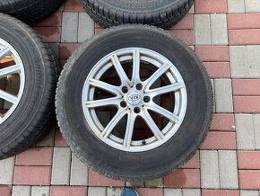 Predám elektróny KIA 5x114,3 235/65R17 - 2