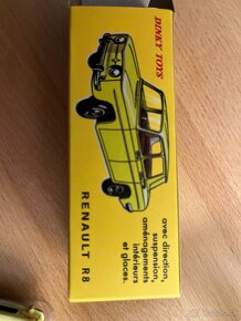 Dinky Toys Renault R8 - 2