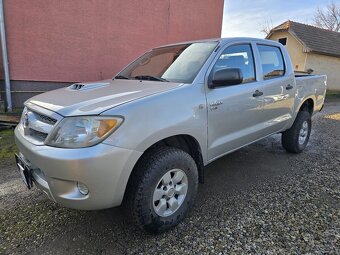 TOYOTA HILUX 2,5 DIESEL 4X4 - 2