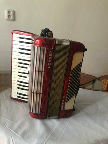 Akordeón Hohner 72 basov - 2