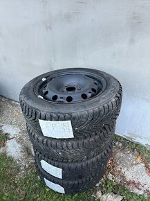 Plechové disky +Zimne pneu Pirelli 185/55 R15 5x100 - 2