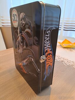 Kufrík a 50 Hot Wheels autičok - 2