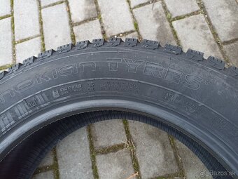 Zimné pneu Nokian Hakkapelitta CR4 215/60 R17C - 2