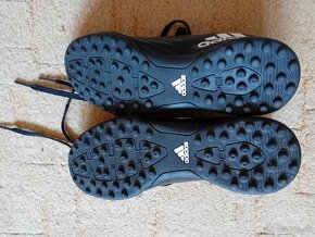 Predám kopačky Adidas č. 34 - 2