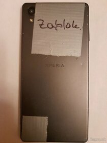 Sony Xperia X (F5121) - zablokovaný a prasknutý displej - 2