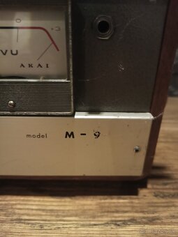 Akai - 2