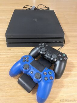 Predám PS4 pro - 2