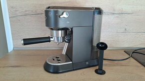 Kávovar Delonghi - pákový - 2