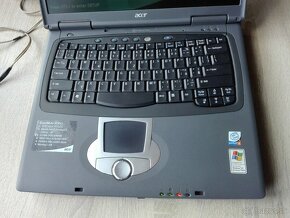 Acer TM. Windows XP SP3. LPT port/konektor. Floppy disk 3,5“ - 2