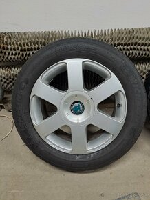 Pneu 205 /55 r16 - 2