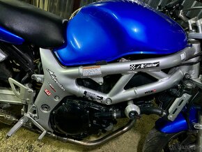 Suzuki SV650 naháč - 2