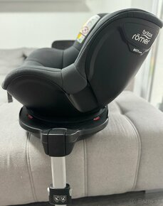 Autosedačka Britax Römer Dualfix i-Size (Farba: Storm Grey - 2