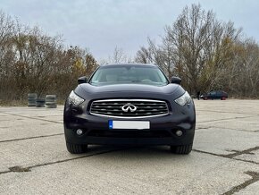 Infiniti FX30D 2011 - 2