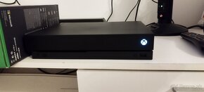 Xbox one X - 2