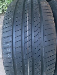 Firestone ROADHAWK 275/45 R20 110Y - 2