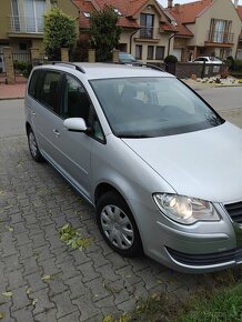 Volkswagen touran 1.9 TDI rok výroby 2009 - 2