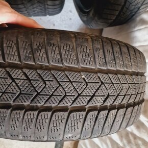 Sada zimne pneu Pirelli Sottozero 3 245/45 R18 100V M+S - 2