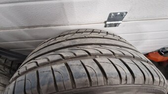 Pneu 275/45 r20 - 2