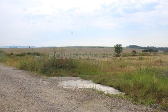 Pozemok na výstavbu v obci Bačkovík - slnečný, nová lokalita - 2