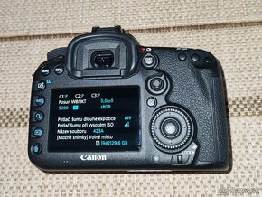 Canon EOS 7D mark II - 2