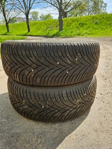 Zimne 215/60 R16 - 2