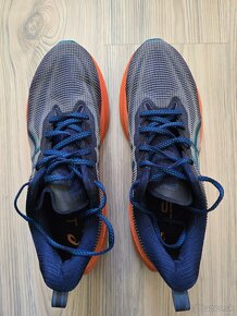 Asics Novablast 3 (43.5/27.5cm) - 2