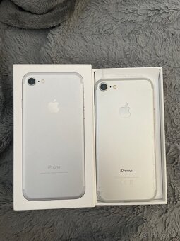 Iphone 7 strieborný 32GB - 2