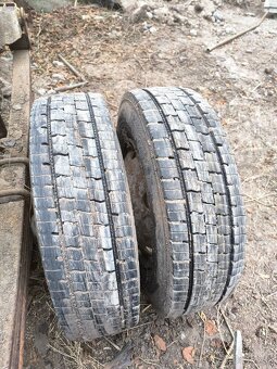 Pneu 225/75 R 17.5 - 2