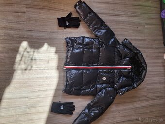 Predám túto nepouživanu Moncler bundu high-shine padded jack - 2