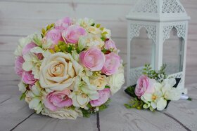 Svadobná kytica bielo-ružová s pierkom pre ženícha - 2