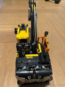 LEGO TECHNIC 42053 Volvo EW 160E - 2