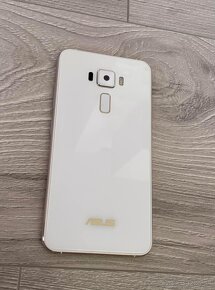 Asus Zenfone 3 - 2