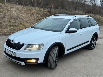 Skoda Octavia scout 2.0 tdi DSG 4x4 - 2