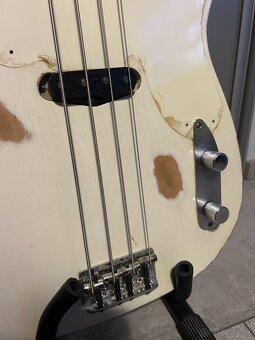 MILAN ČÍŽ HANDMADE 51" P-BASS + fender case - 2