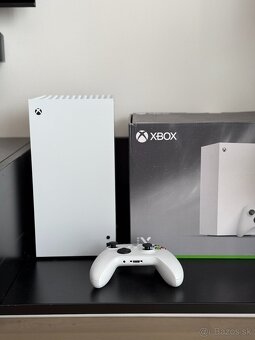 Xbox Series X 1TB Digital Edition Robot White - 2