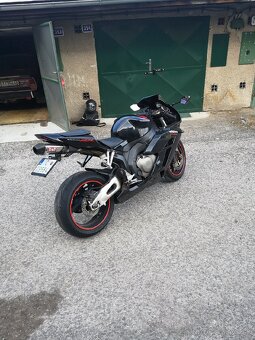 Honda cbr1000rr fireblade 2004 - 2