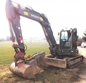 8.8t bagr 4lopaty Volvo ECR88D pásák - 2