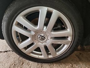 VW elektróny 5x112 R17, zimná sada - 2