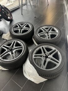 Originál Amg disky 21” s pneu - 2