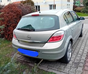 Opel Astra 1.6.77kw twinport 2004 - 2