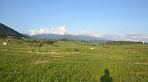 Slnečný pozemok s výhľadom na Tatry-Roháče (Prosiek) - 2