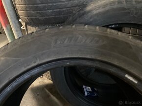 Predám zimné pneu 215/55R17 - 2