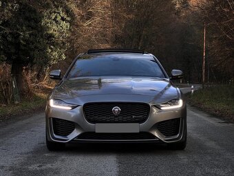 Jaguar XE 2.0D I4 R-Dynamic HSE AT - 2