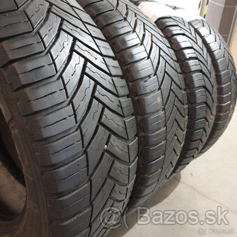 Dodávkové letné pneu 235/65 R16C MICHELIN DOT1920 - 2