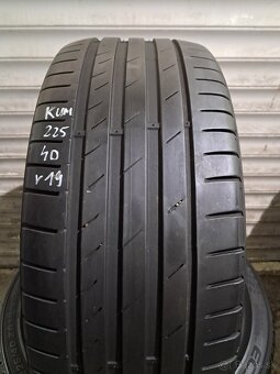 Kumho letné 225/40/R19 - 2