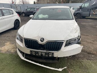 Škoda Superb 2.0TDi 110kw, r.8/2015, climatronic - 2