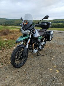 Moto Guzzi V85tt - 2