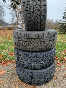 Predám pneumatiky 225 /45R17 zimne - 2