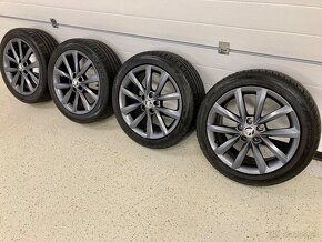 Predám letnú sadu org ŠKODA 5x100 R16 7J ET46 215/45R16 - 2